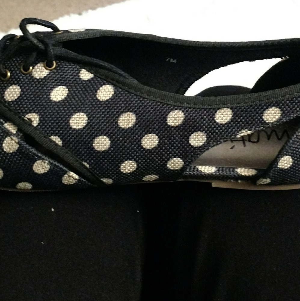Shoes - Picture 3 of 3