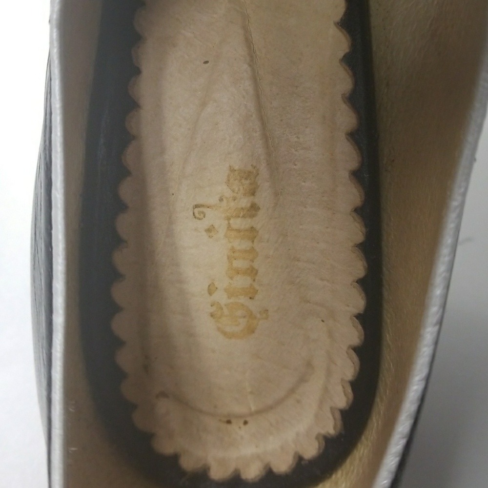 Ginita Shoes - Picture 5 of 8
