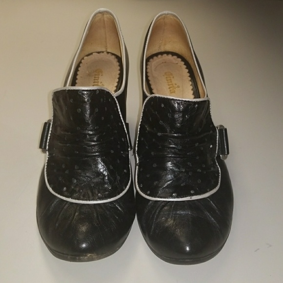 Ginita Shoes - Picture 2 of 8