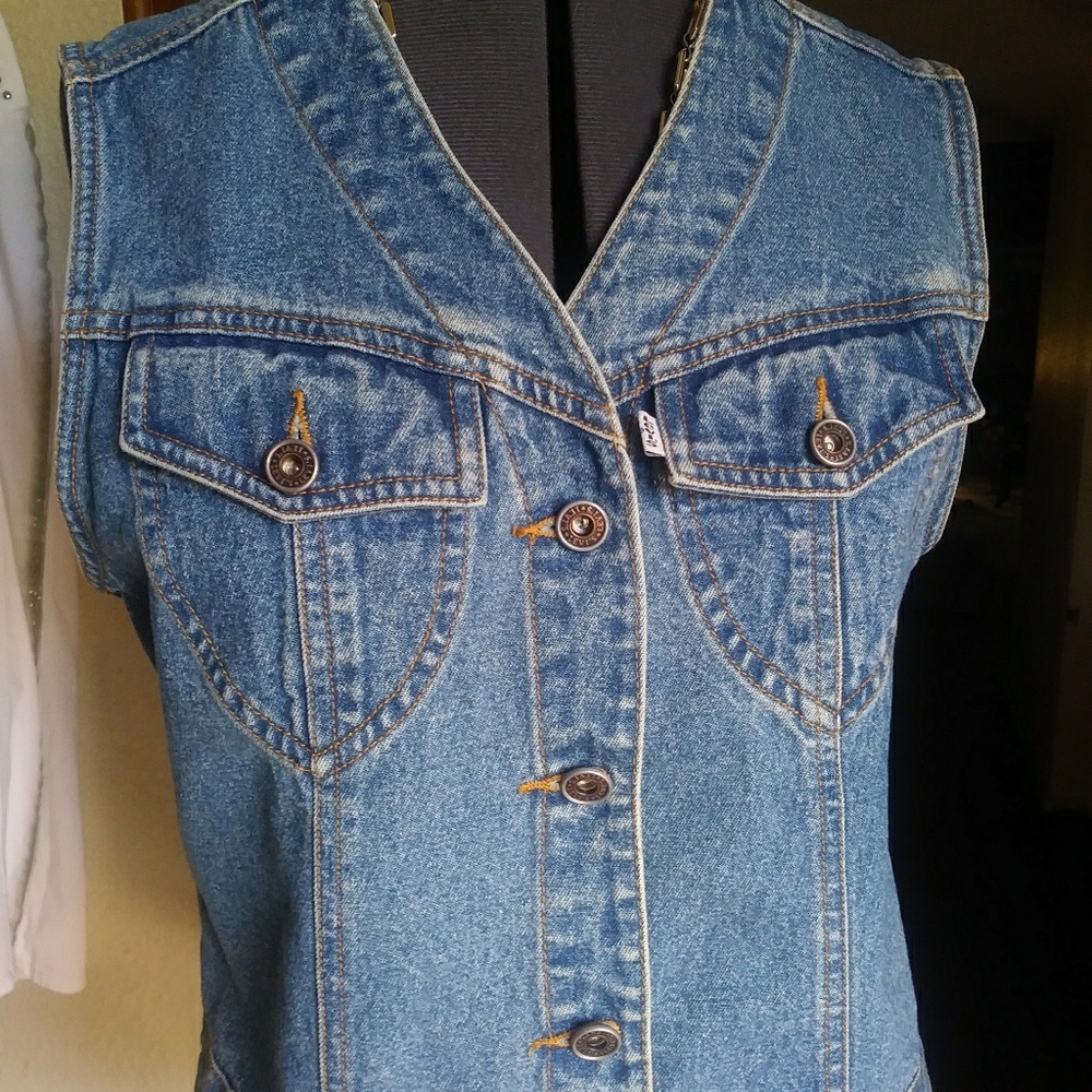 Unique Levi's Vest 💋 Sale! Quality Jean