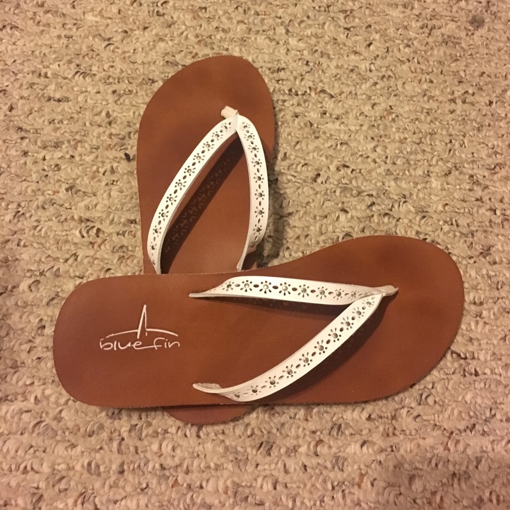 Blue fin flip flops!