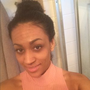 Meet your Posher, Daniela