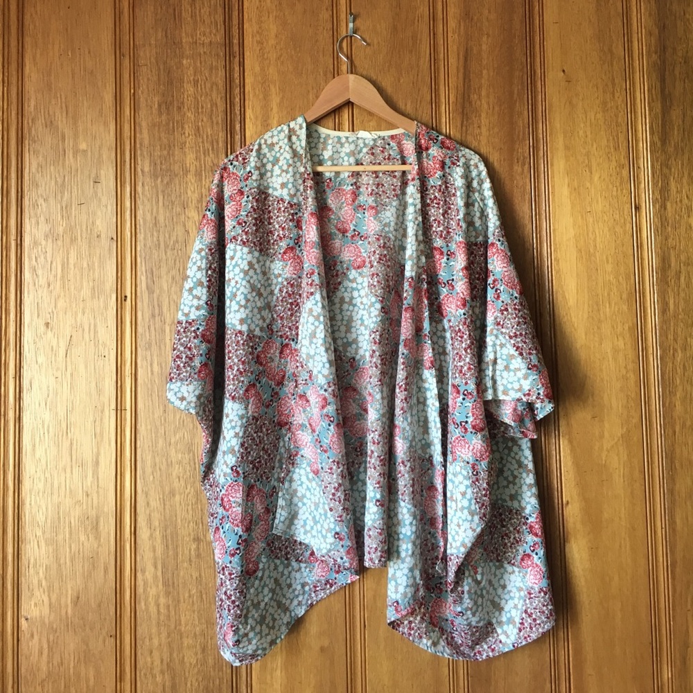 Flowy coverup