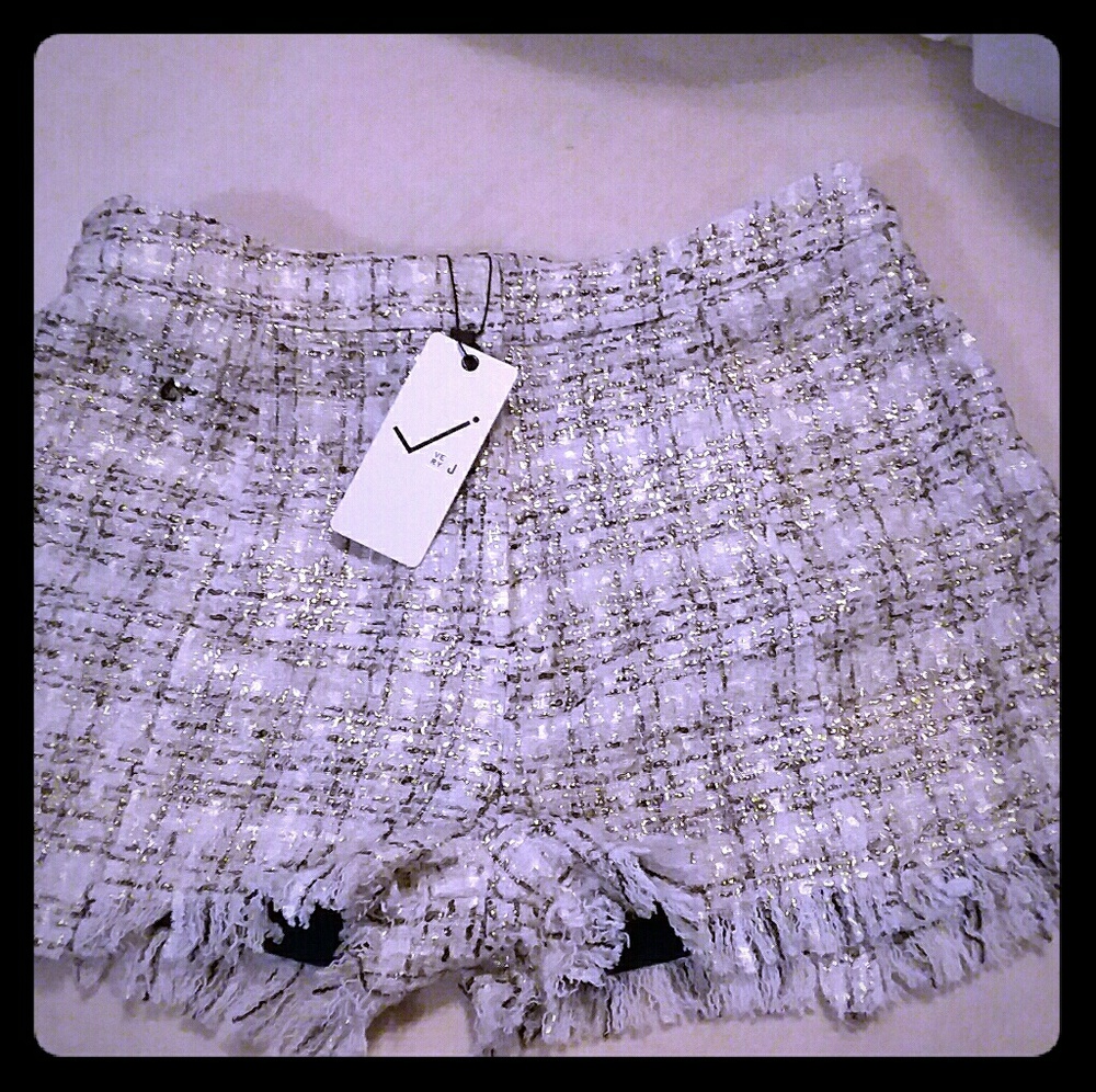 Very J tweed short