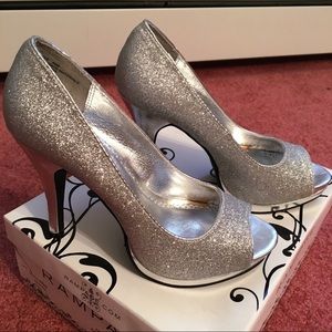 6.5 Silver Sparkle Glitter Heel Pumps