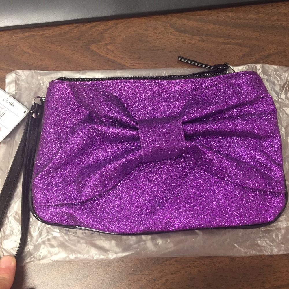Caboodles Sparkler Wristlet