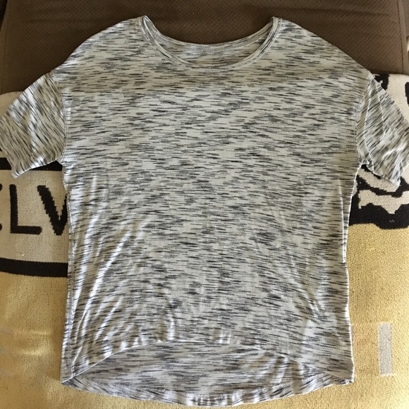 Lululemon Run It Out Tee - Picture 3 of 4