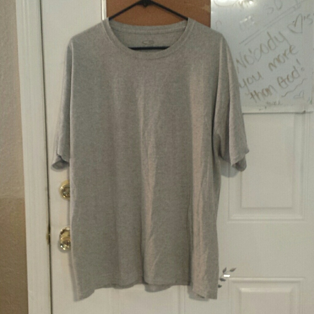 Plain champion tee