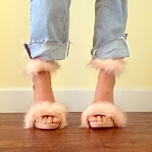 Jeffrey Campbell Pom Pom stilettos 💘