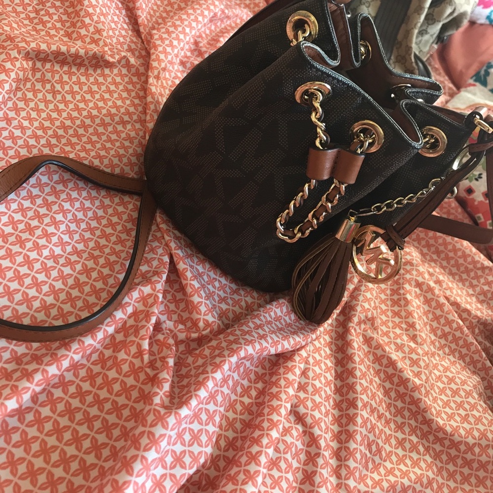 100% Authentic Michael Kors Bucket Bag Mini - Picture 1 of 8