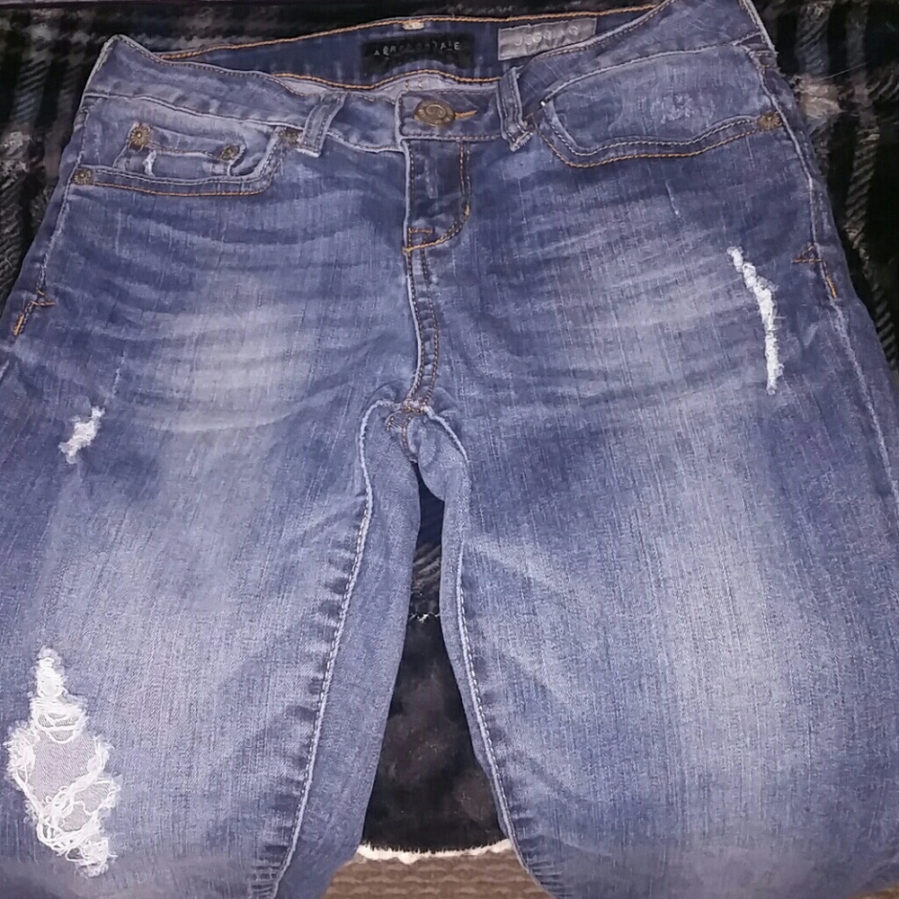 KIDS AEROPOSTALE JEANS (distressed)