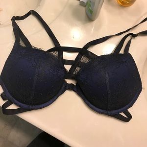 Victoria’s Secret front clasp bra