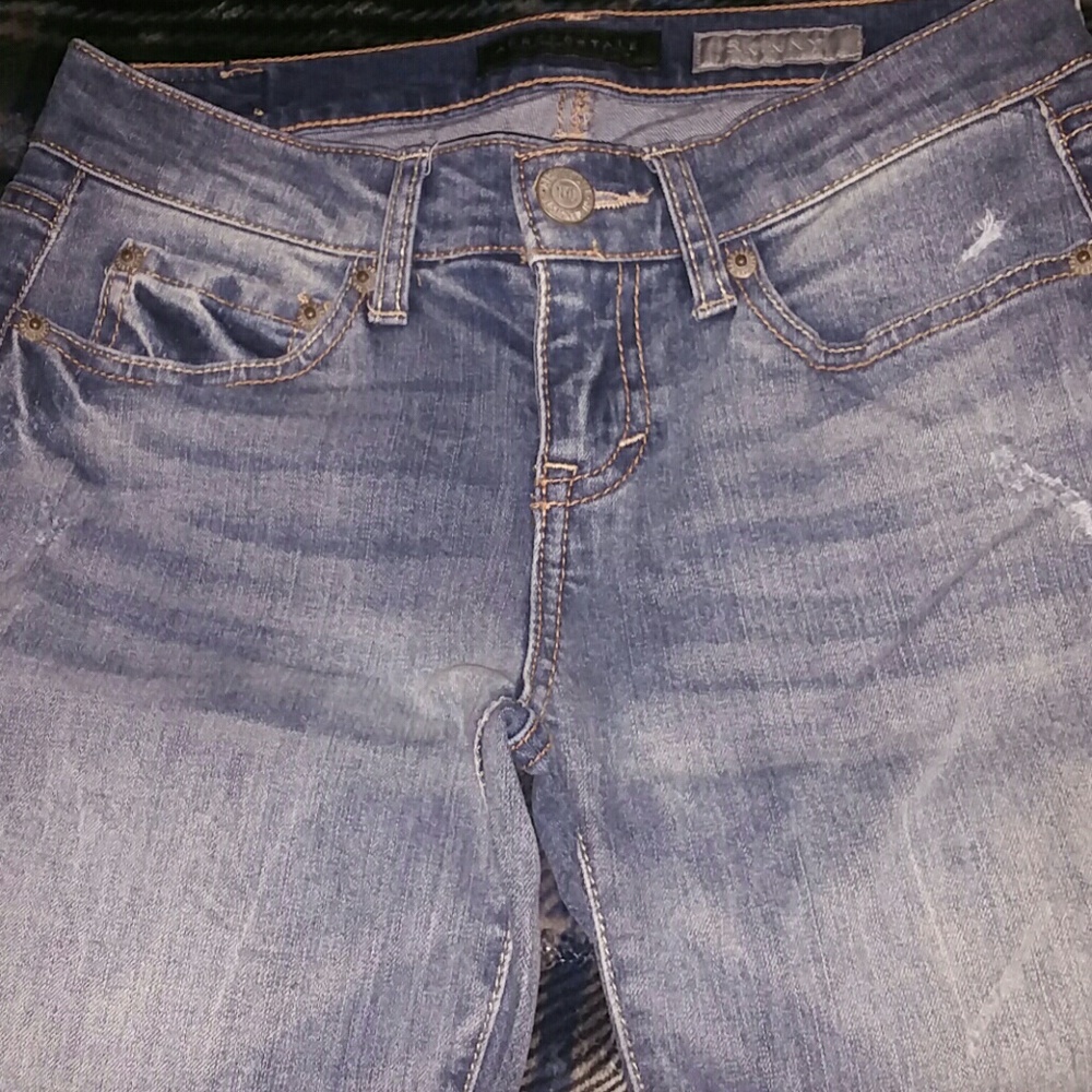 KIDS AEROPOSTALE JEANS (distressed)