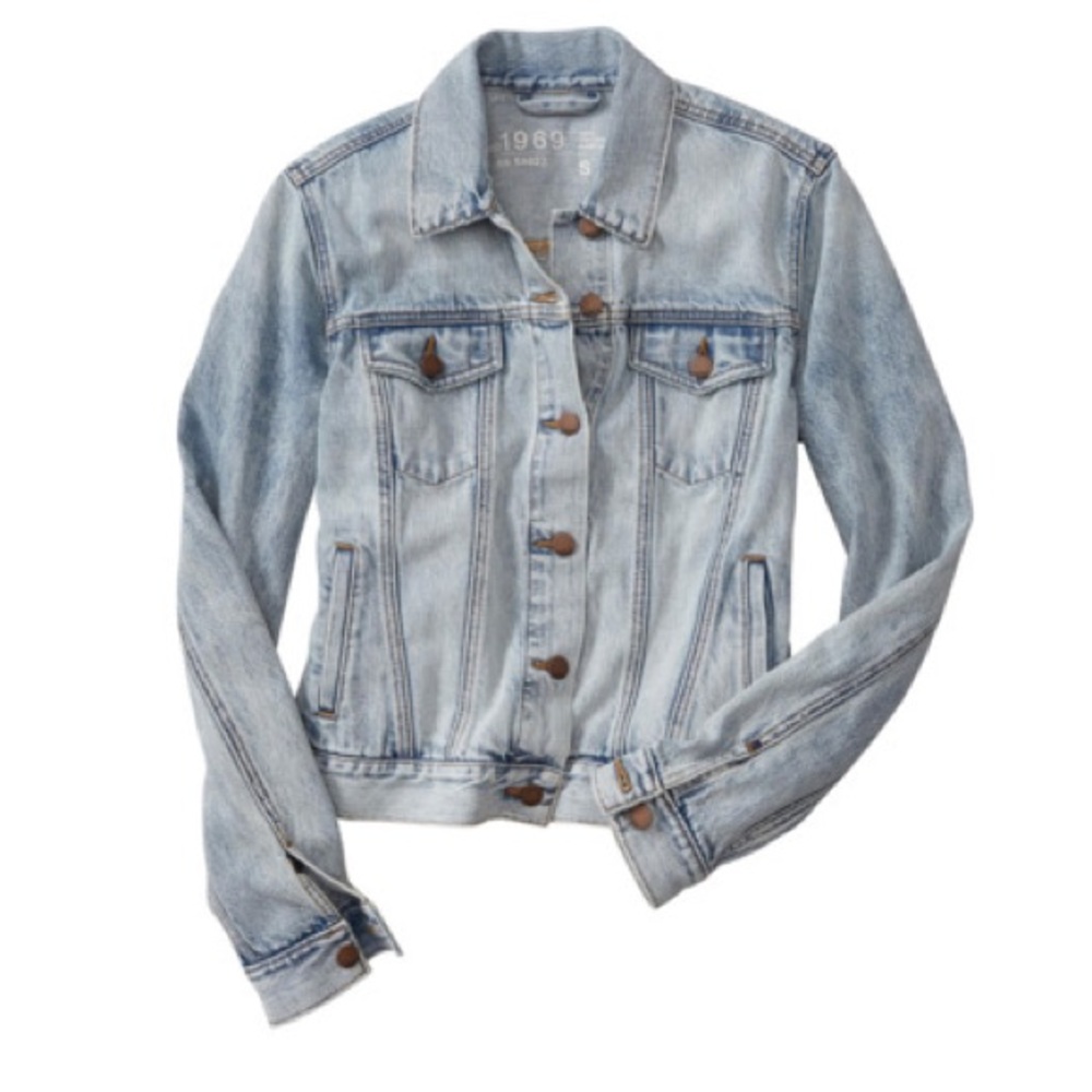 ✨ GAP XS Lightwash Denim Jacket ✨