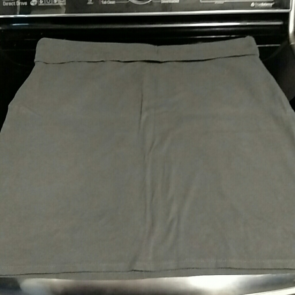 Gray pencil skirt