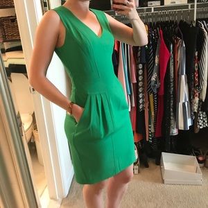 Vince Camuto Green Dress with pockets!! Sz 4