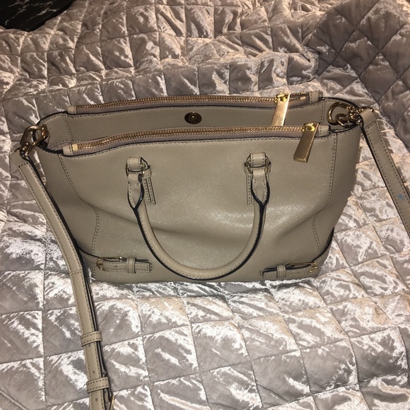 Tory Burch Handbag - Picture 2 of 4