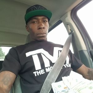 Meet your Posher, Emmanuel