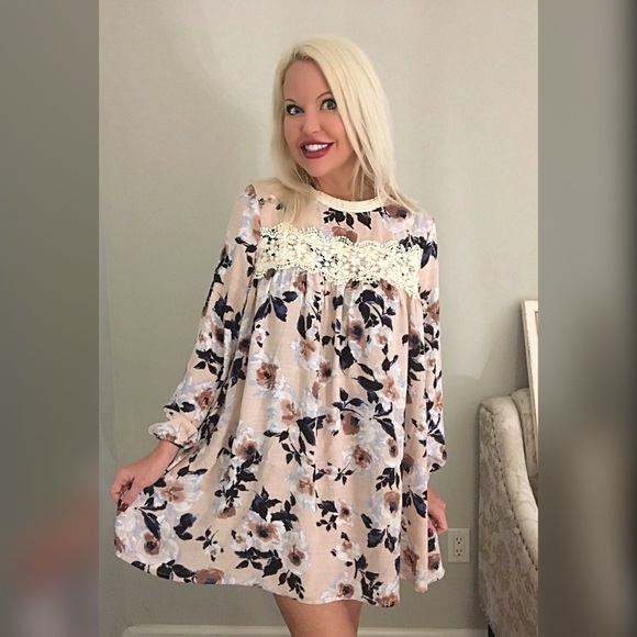 LAST 2! 🌸Stunning Dusty Pink Lace detail dress! - Picture 2 of 5