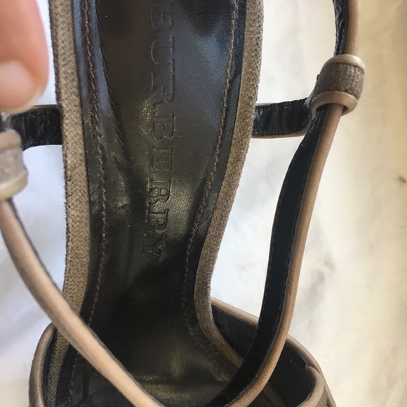 Authentic Burberry Sandals Size 36.5 - Picture 3 of 7