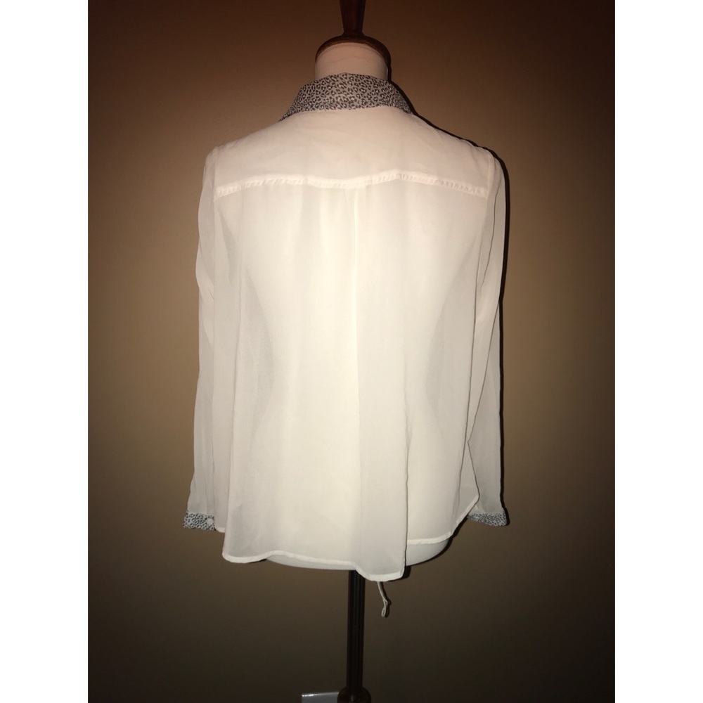 button down blouse - Picture 2 of 2