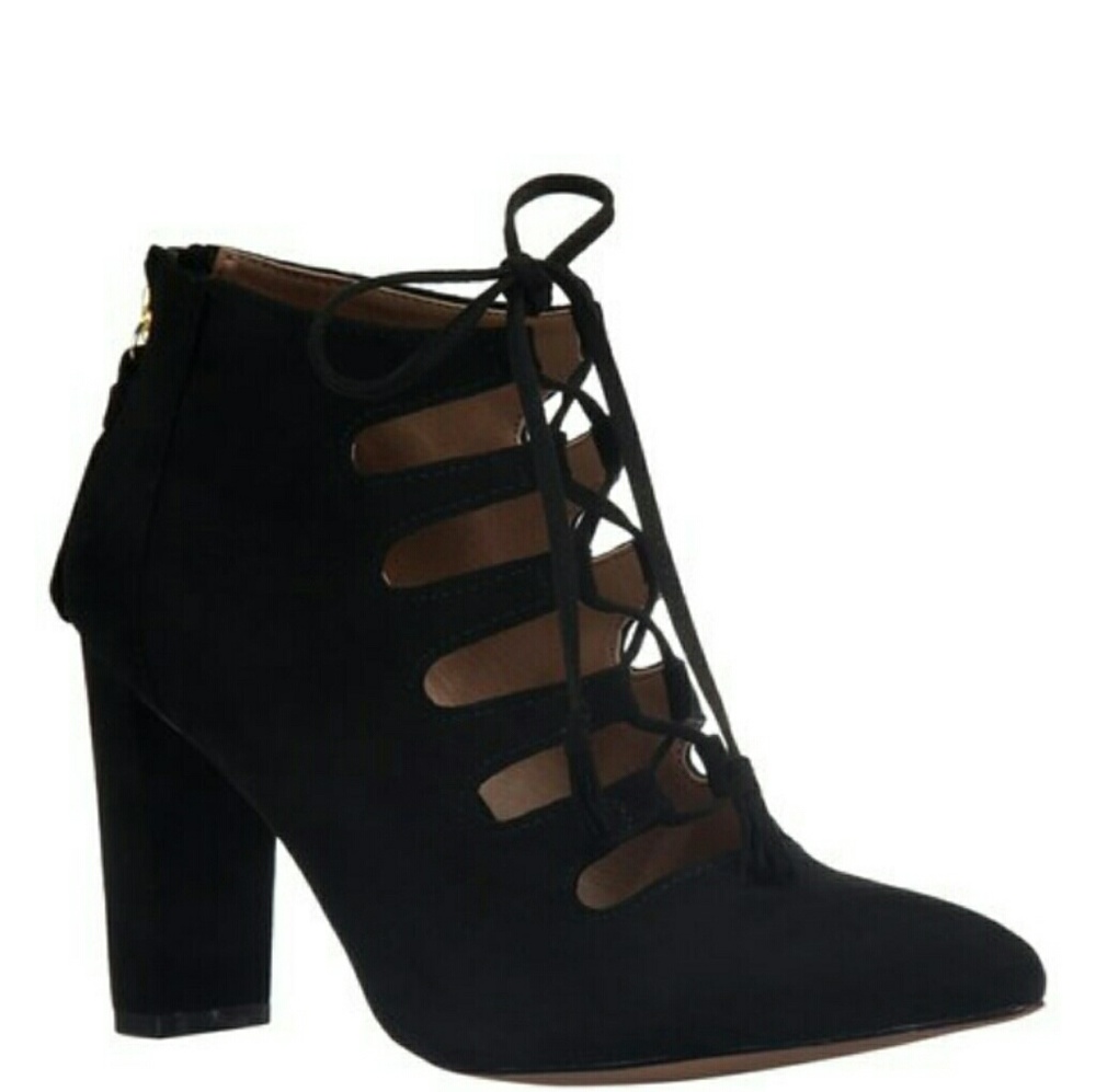 Private Offer NIB Classic Black Pump