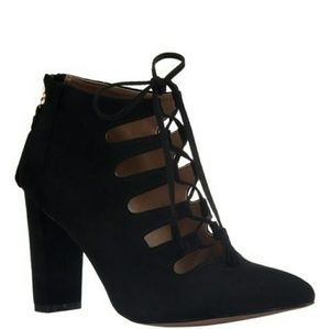 Private Offer NIB Classic Black Pump