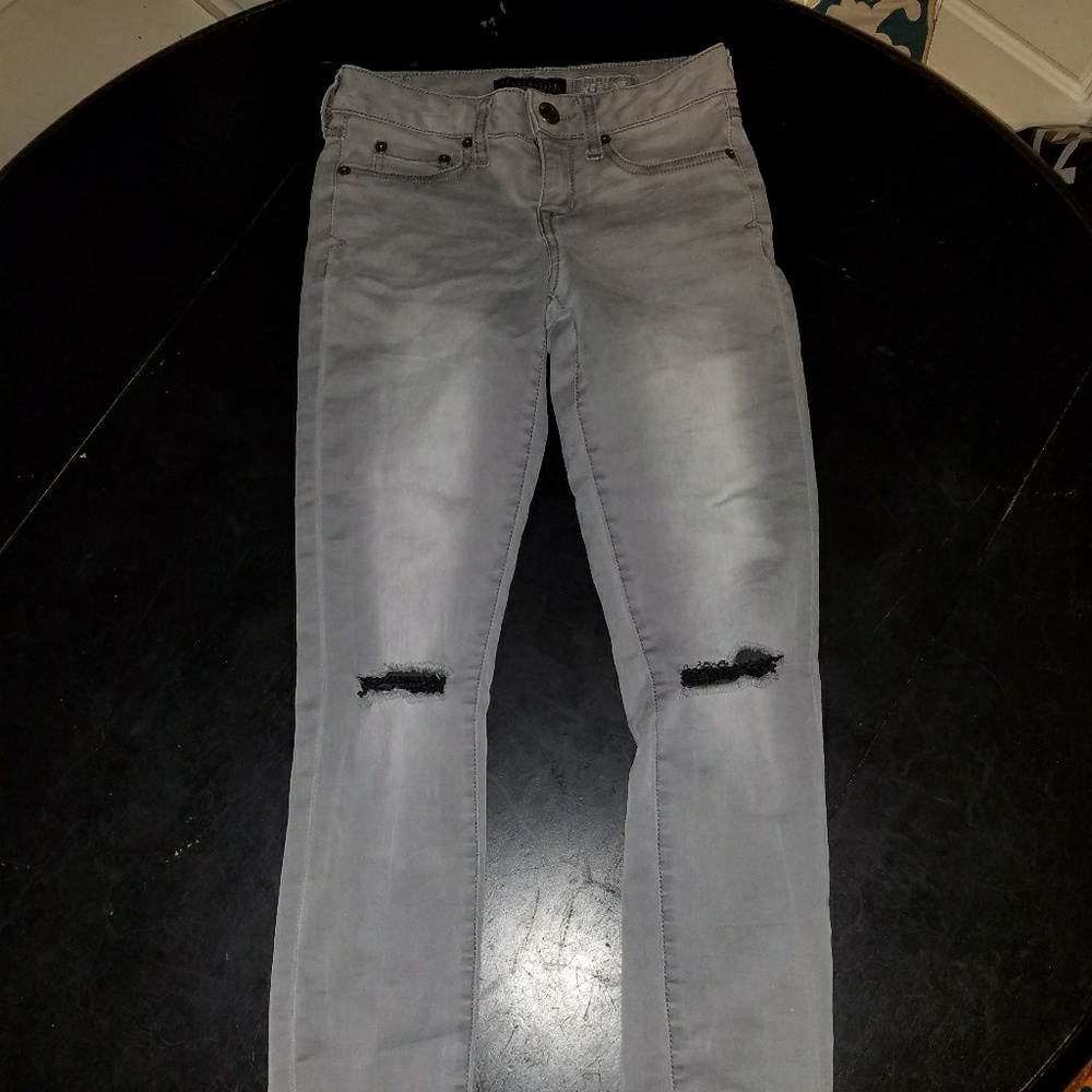 ✅ Aeropostale 0 Grey Distressed Stretch Jeans
