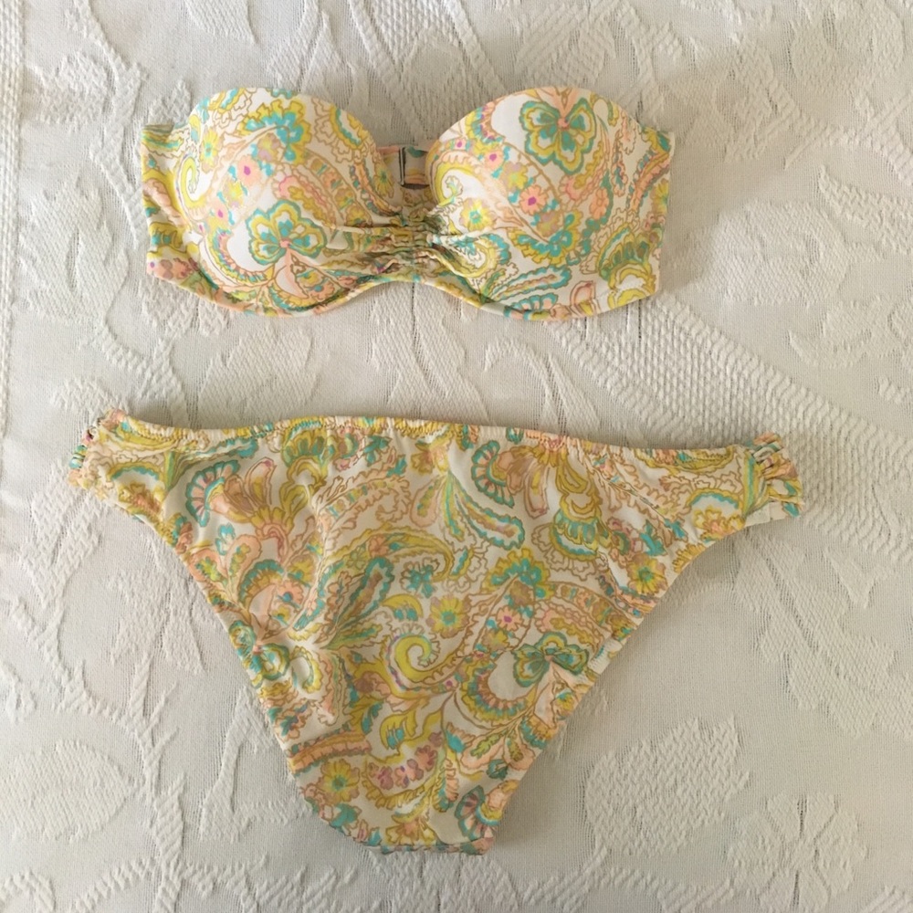 Victoria's Secret bikini set