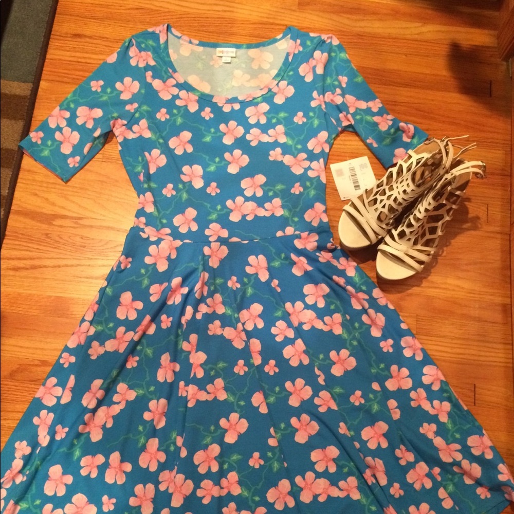 LulaRoe Nicole Dress