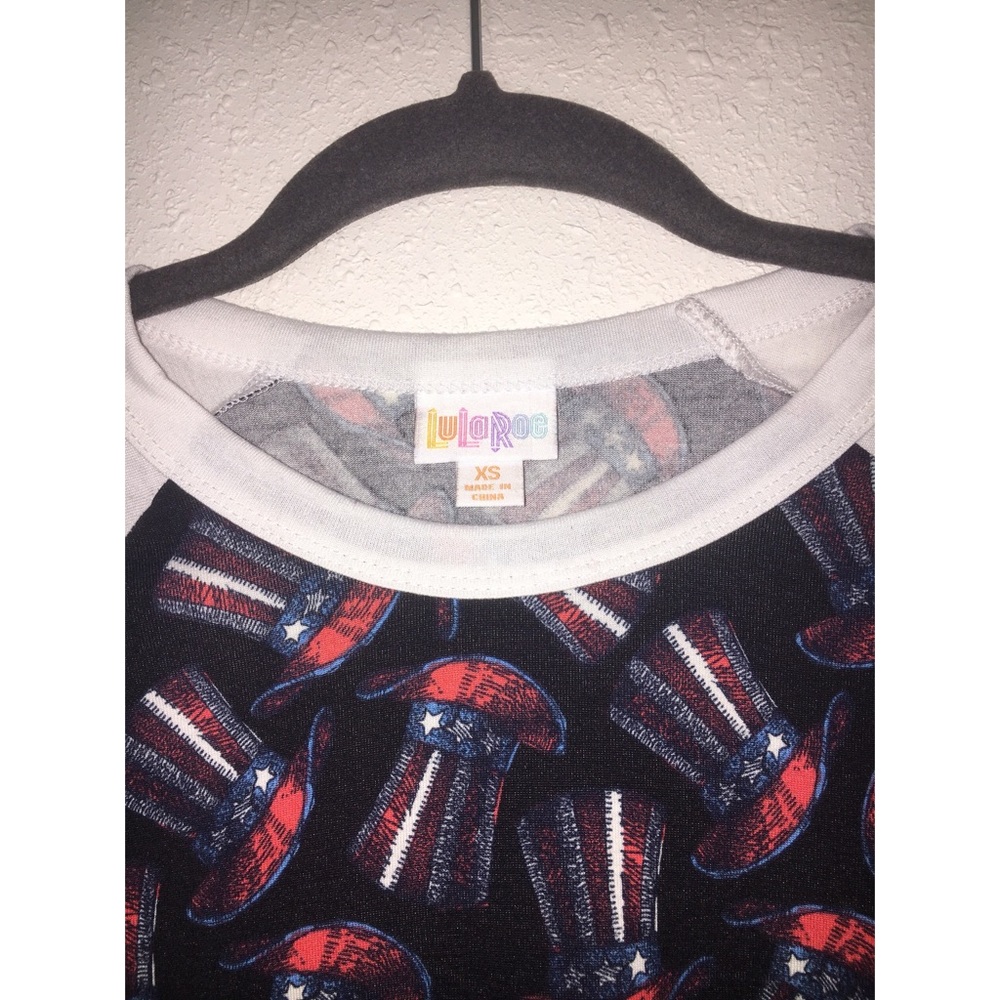 Lu LaRoe Randy tee! - Picture 2 of 2
