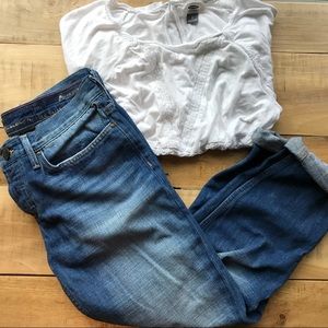 NWOT cropped relaxed boyfriend jeans, size 2! 🌿
