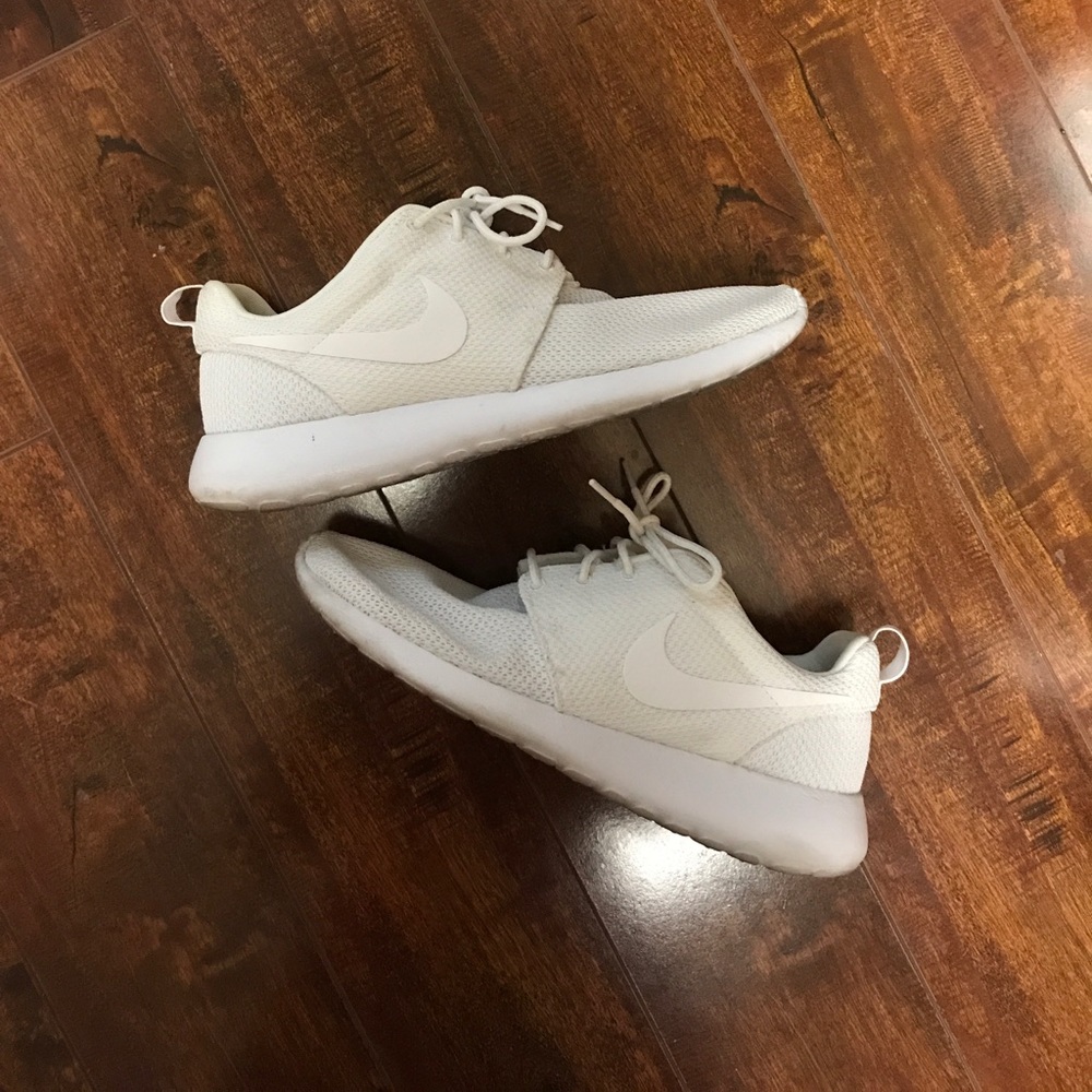 Women's Nike Roche Run tennis shoes