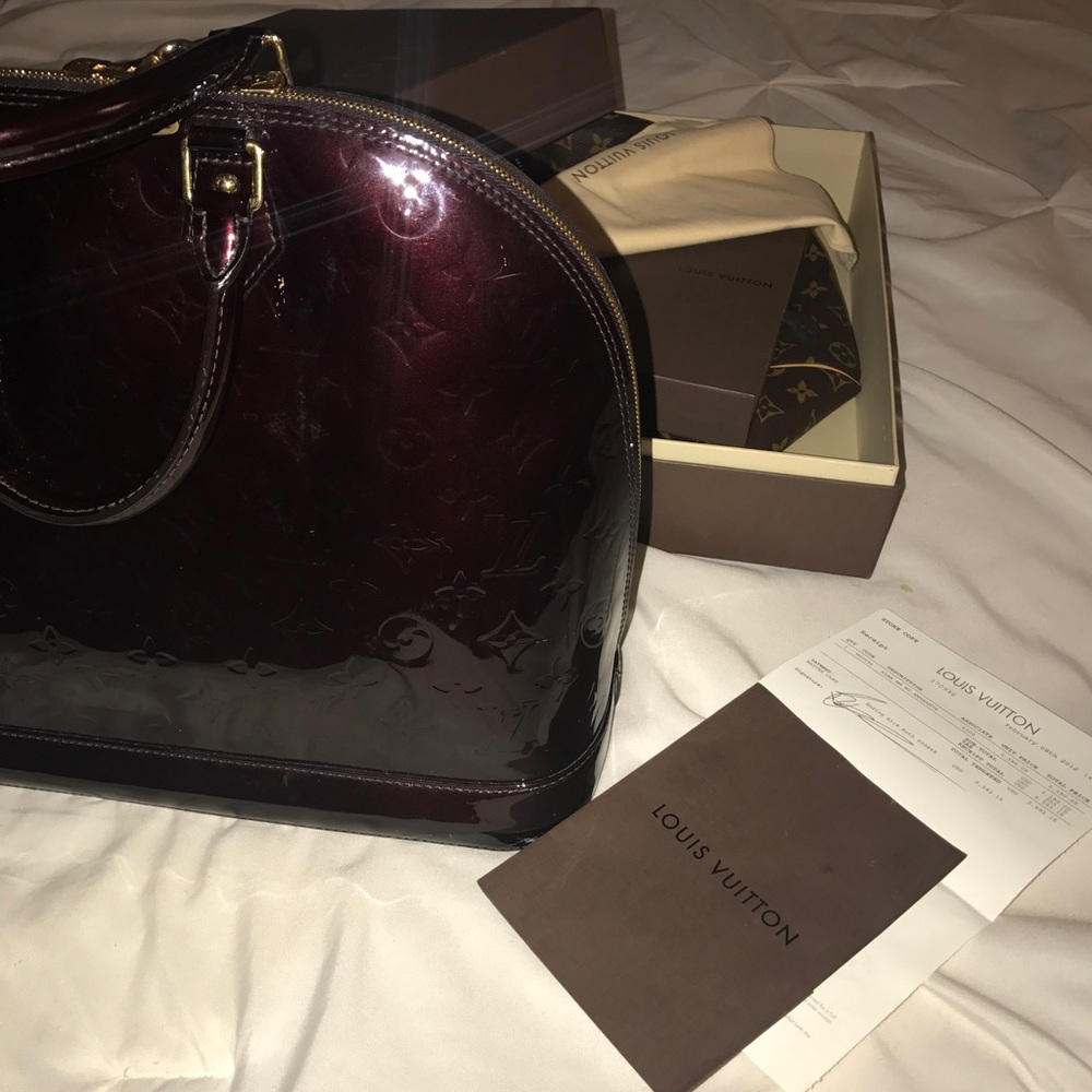 Authentic Louis Vuitton Alma MM Mv Amarante