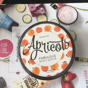 Perfectly Posh Apricots Body Scrub