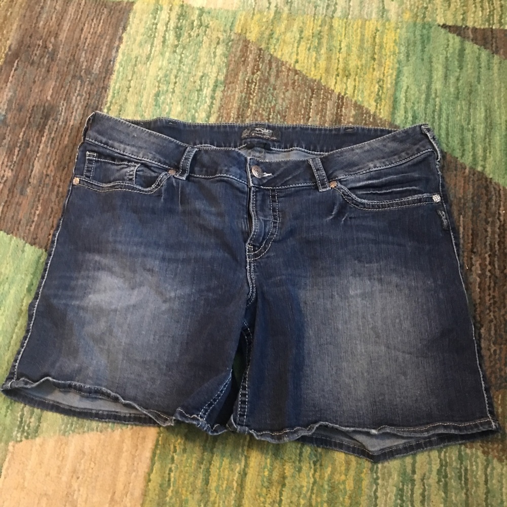 Plus size silver shorts