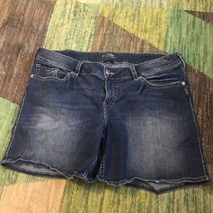 Plus size silver shorts