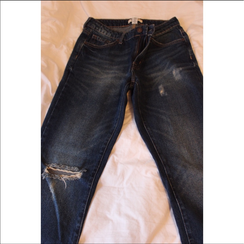 Forever 21 Ripped Boyfriend Jeans