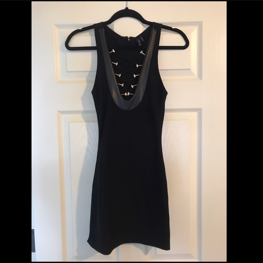 ❌SOLD❌Beautiful Marciano low cut dress