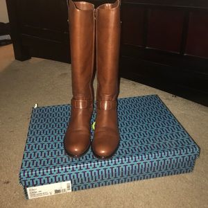 Gently worn Tory Burch boots