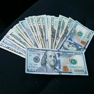 Meet your Posher, Danielle