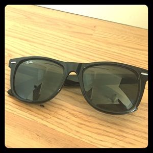 Ray Ban Wayfarer black glasses