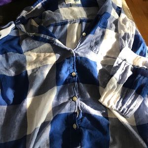 Old navy light weight plaid shirt
