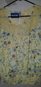 Cute yellow sleevless top