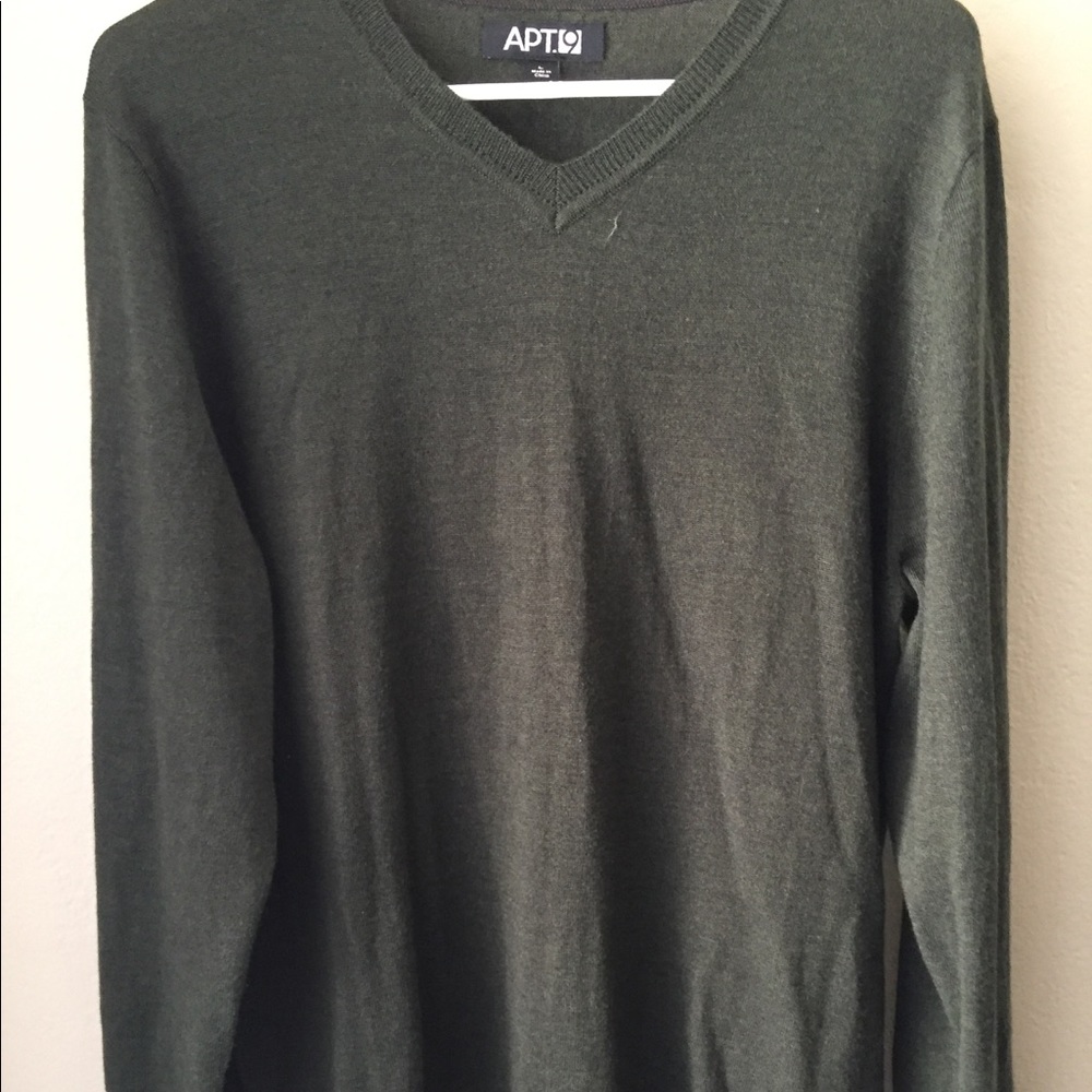 Hunter green men's sweater