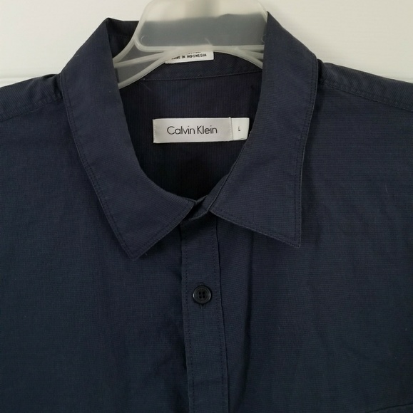 Men's Calvin Klein long sleeve button down shirt. - Picture 2 of 2