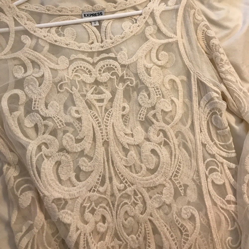 Perfect condition lace blouse - Picture 3 of 4