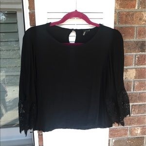 Three quarter length blouse