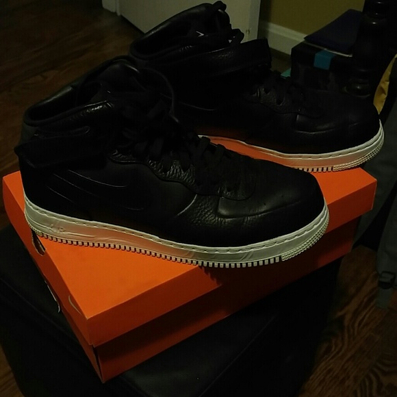 Nike air force ones 11.5 - Picture 2 of 2