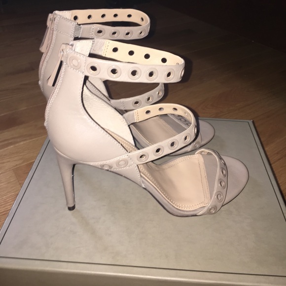 BCBGMAXAZRIA heels - Picture 2 of 6